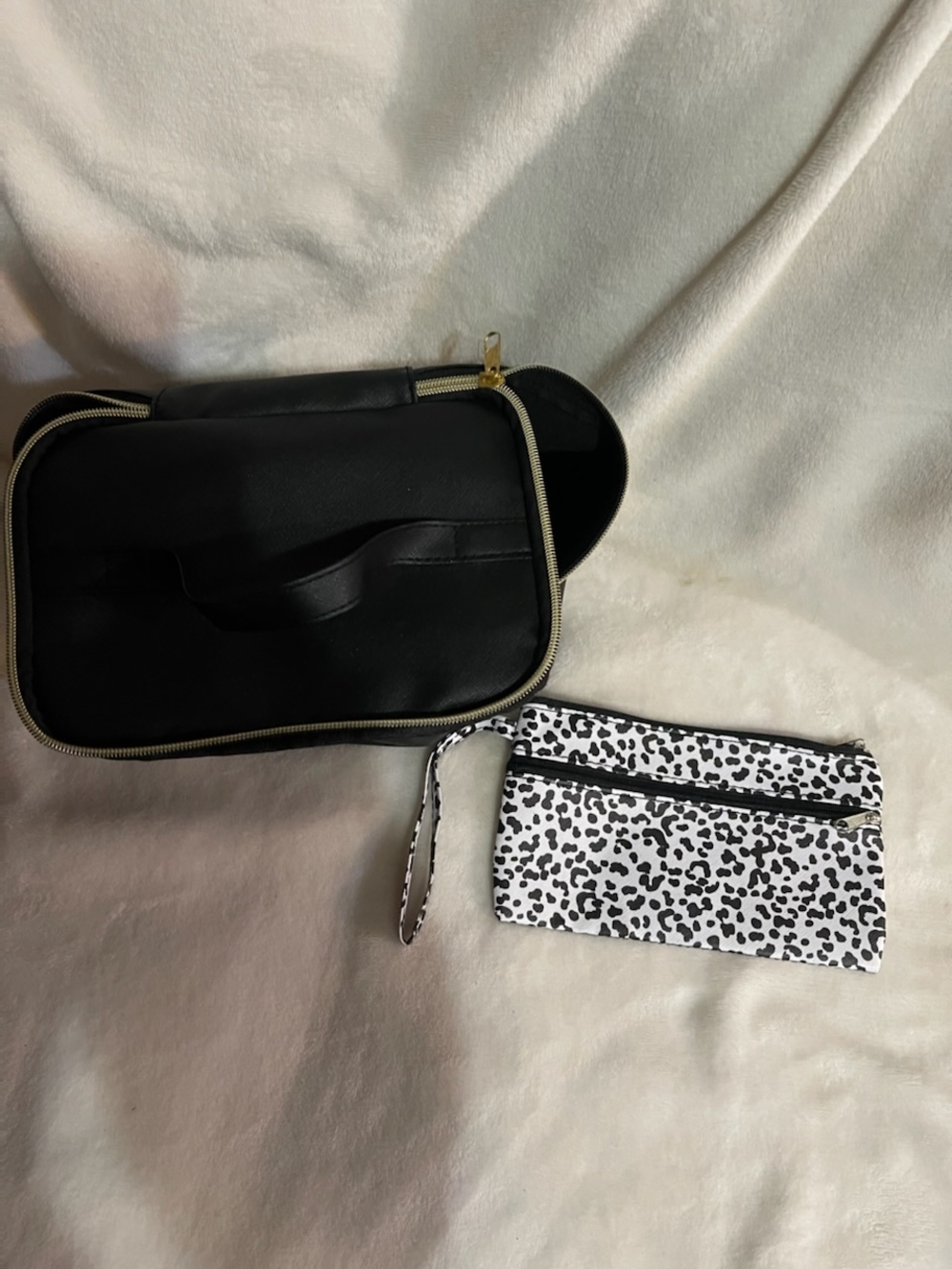 Black Travel Jewelry Case with White Leopard Print Wristlet